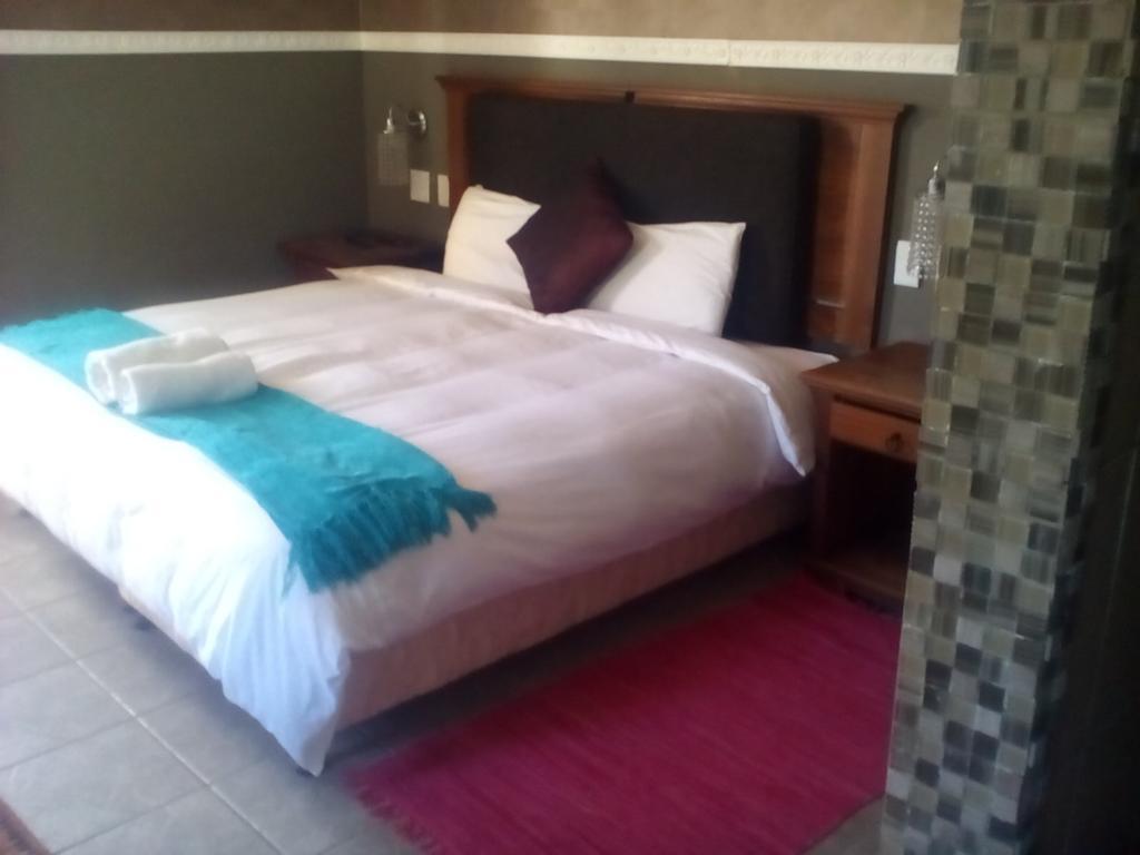 Bread And Barrel Guesthouse Bellville Ciudad del Cabo Exterior foto